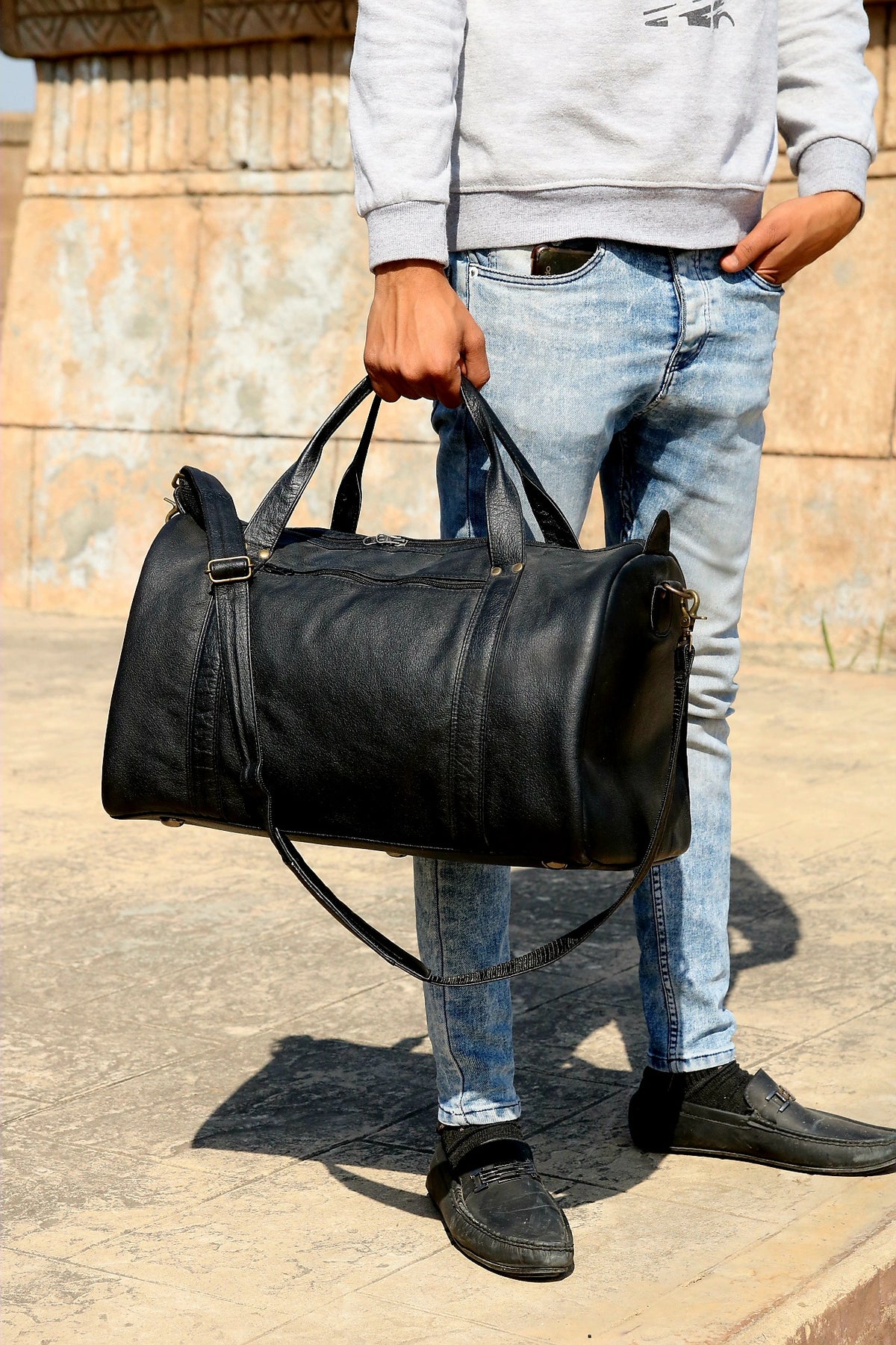 Leather duffle bag for travel, luggage bag