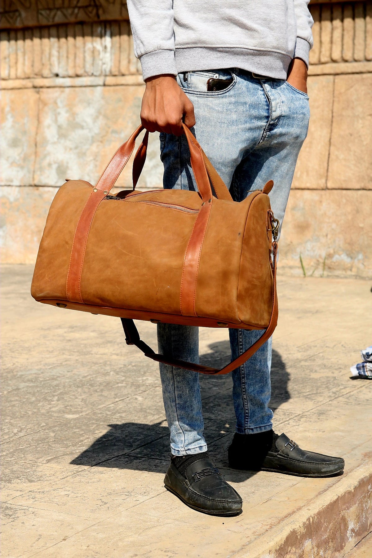 Leather duffle bag for travel, luggage bag
