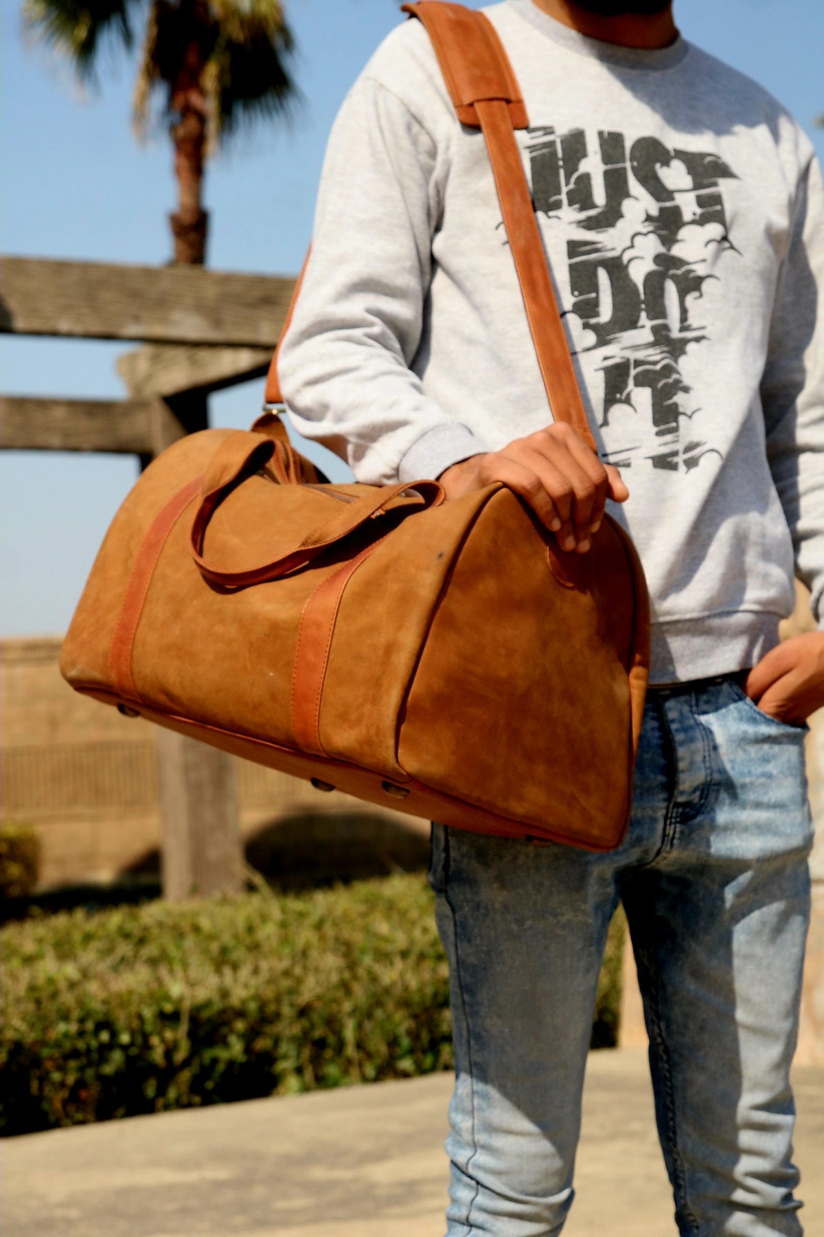 Leather duffle bag for travel, luggage bag