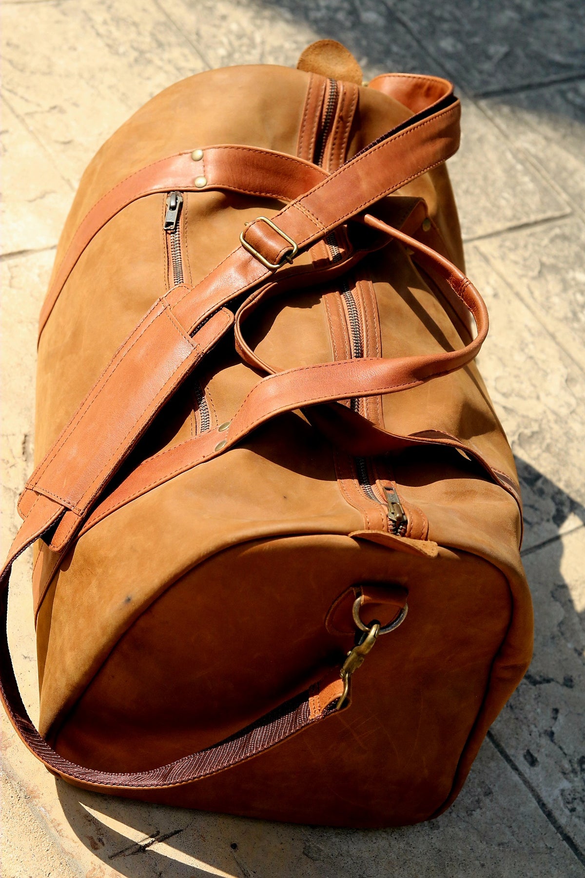 Leather duffle bag for travel, luggage bag