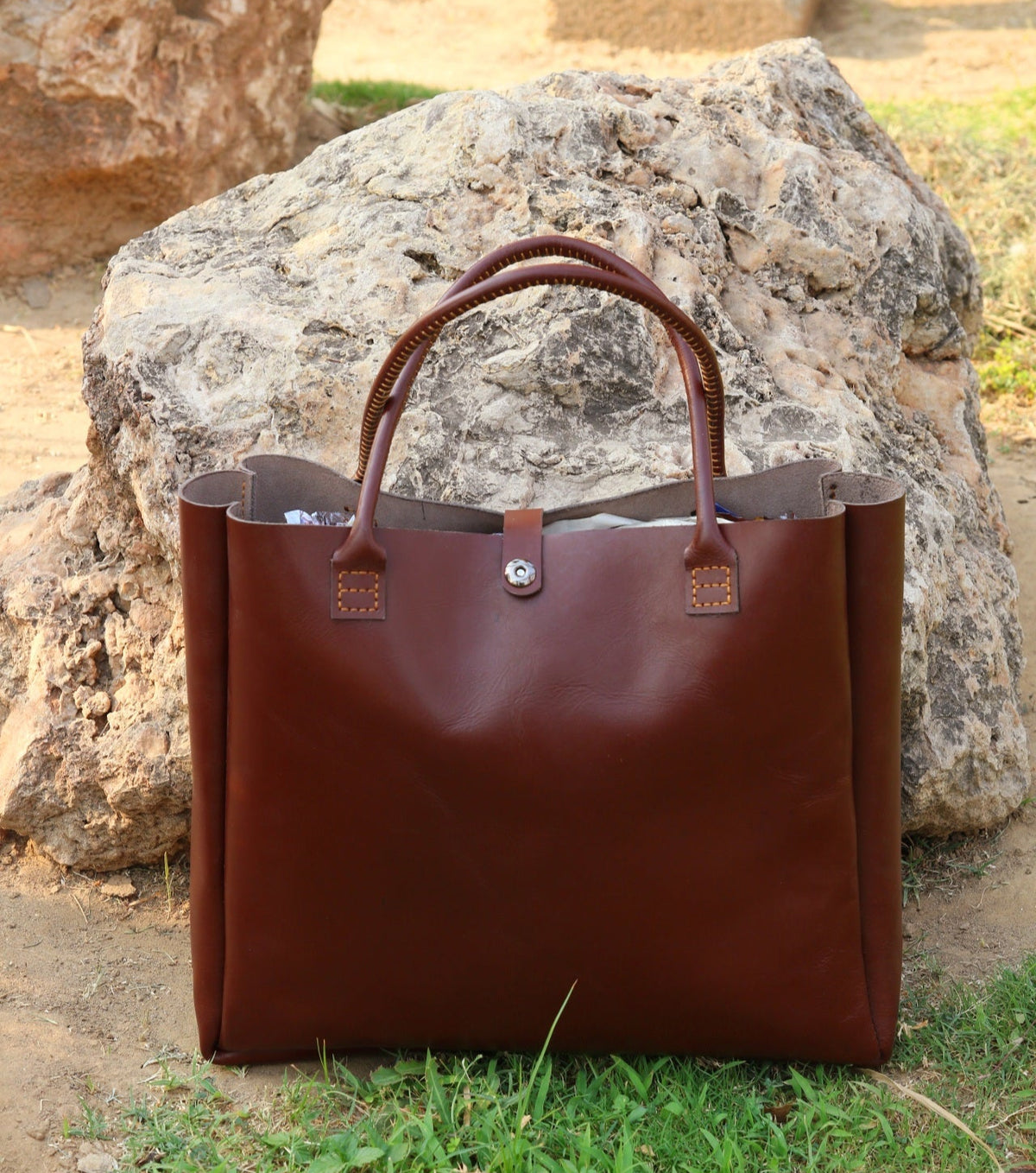 Brown leather stylish handbag for Women's