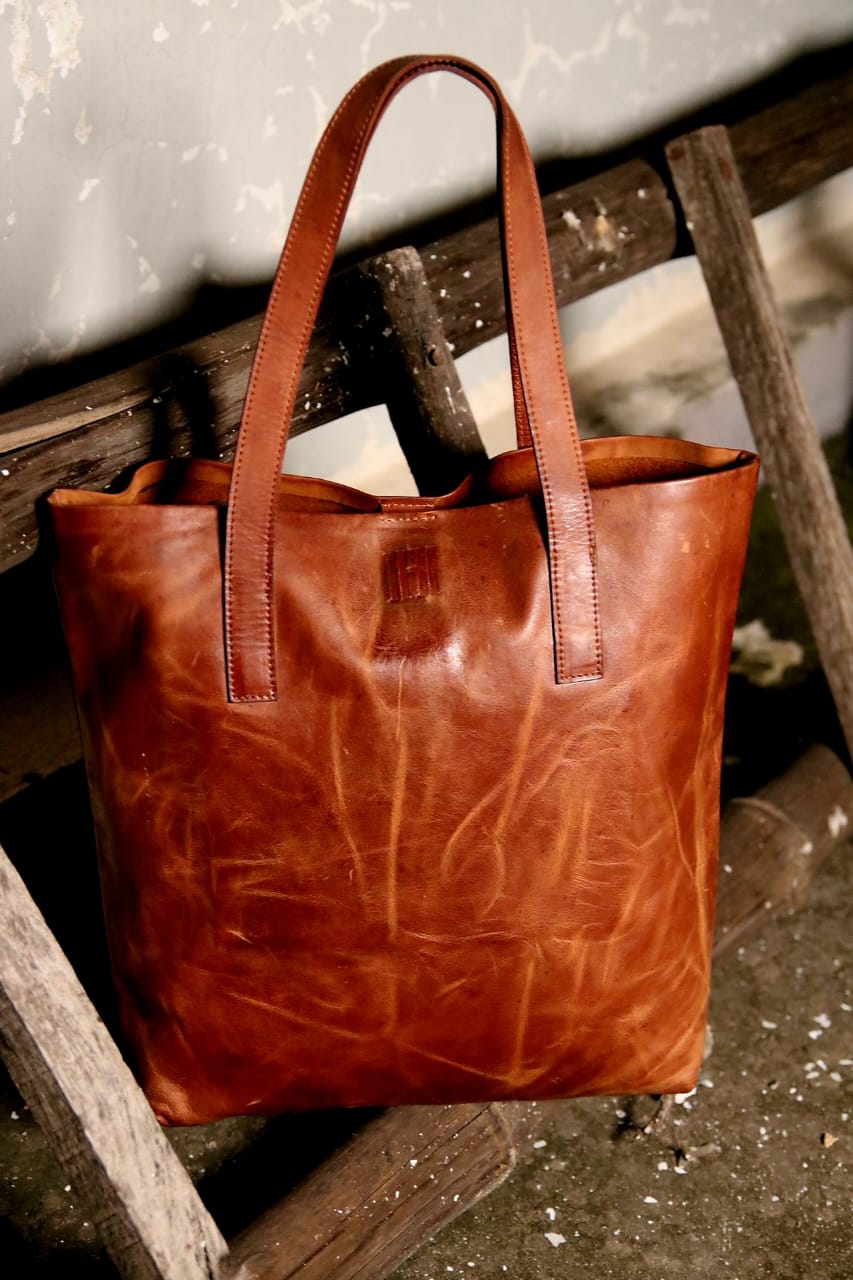 Ladies leather Tote bag, luggage shopping bag