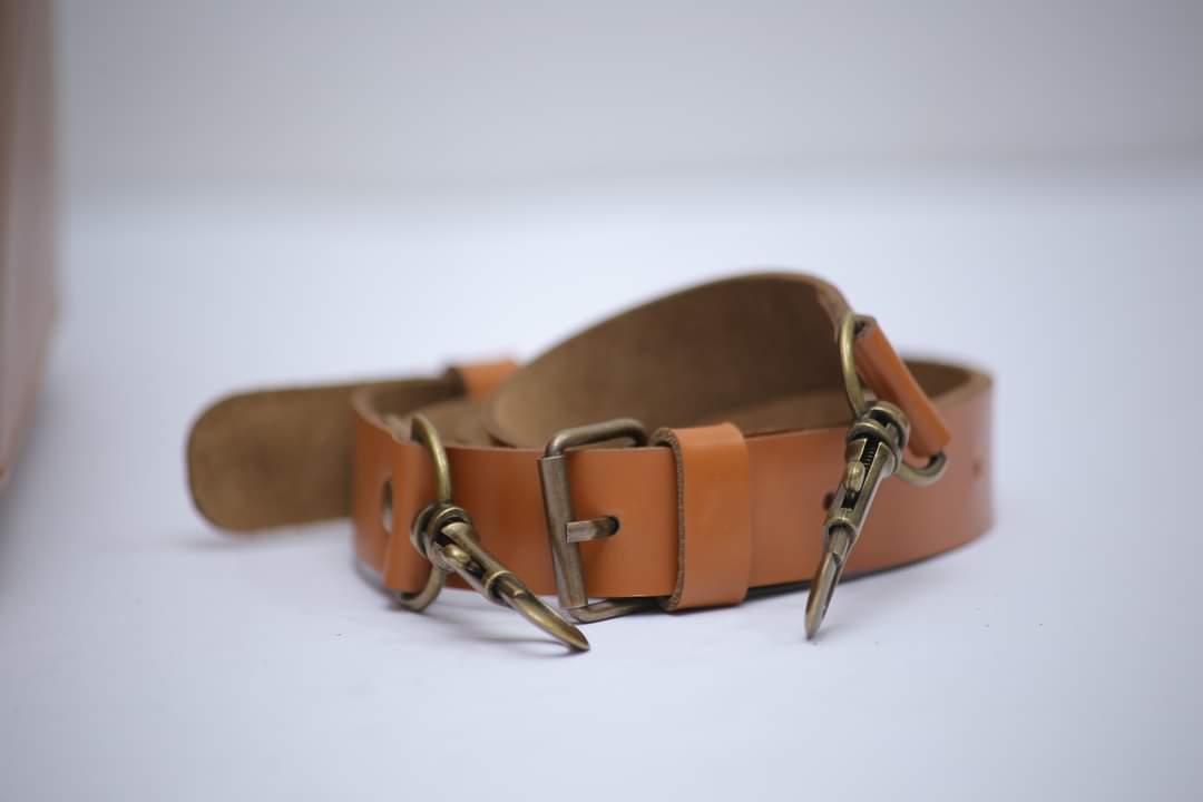 Ladies leather hand bag