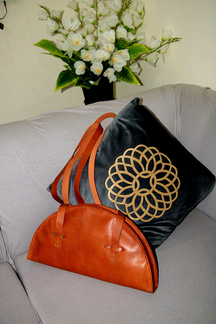 Ladies leather hand bag