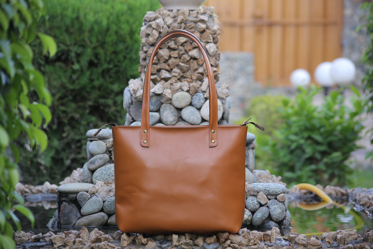 Ladies leather Tote bag, stylish handbag