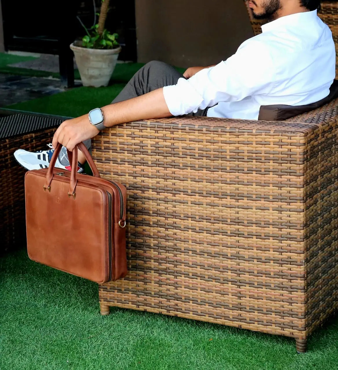 Double compartment unique leather laptop bag